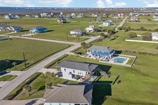 18607 Warrior Rd, Galveston, TX 77554 - Photo 36