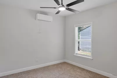 7928 Elvera Street, Houston, TX 77012 - Photo 8