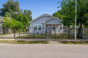 7928 Elvera St, Houston, TX 77012 - Photo 2