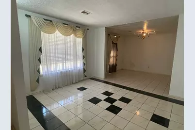 13130 Kingsmill Drive, Sugar Land, TX 77478 - Photo 2