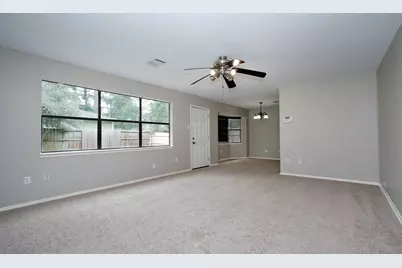 1 Greeningdon Street, The Woodlands, TX 77381 - Photo 4