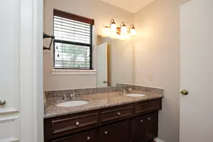 1 Greeningdon St, The Woodlands, TX 77381 - Photo 10