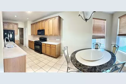 3723 Tumbling Falls Drive, Manvel, TX 77578 - Photo 8