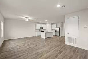 12018 Curlin Dr, Willis, TX 77318 - Photo 10