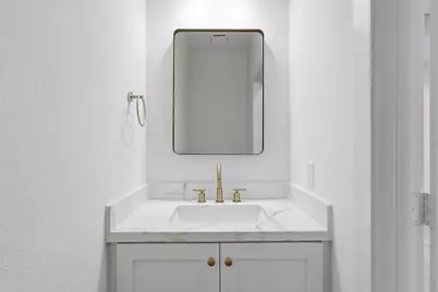 421 S Nugent Street, La Porte, TX 77571 - Photo 6