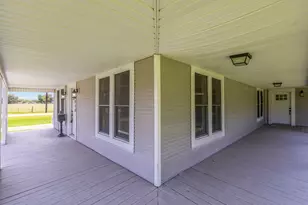 5010 Wilson St, Groves, TX 77619 - Photo 6