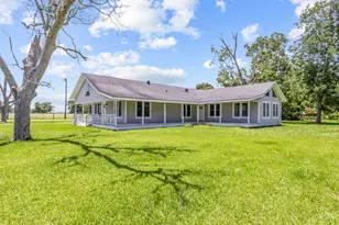 5010 Wilson St, Groves, TX 77619 - Photo 2