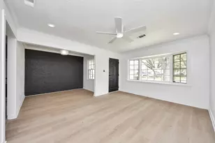 3726 Las Palmas St, Houston, TX 77027 - Photo 6