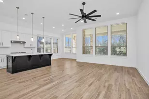 256 Sky Top Dr, Montgomery, TX 77316 - Photo 10