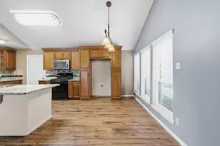 15611 Meadow Village Dr, Houston, TX 77095 - Photo 16