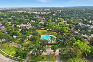 15611 Meadow Village Dr, Houston, TX 77095 - Photo 36