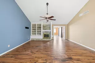 15611 Meadow Village Dr, Houston, TX 77095 - Photo 12