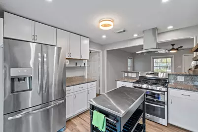 201 Huisache Street, Lake Jackson, TX 77566 - Photo 8