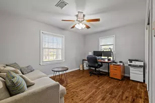 201 Huisache St, Lake Jackson, TX 77566 - Photo 14