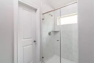 18219 Willow Edge Dr, Tomball, TX 77375 - Photo 12