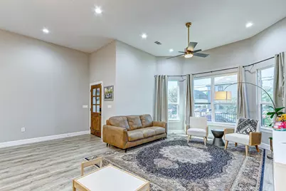 2008 Common Street, Houston, TX 77009 - Photo 10