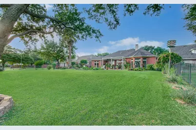 314 Bridge Crest Boulevard, Houston, TX 77082 - Photo 28