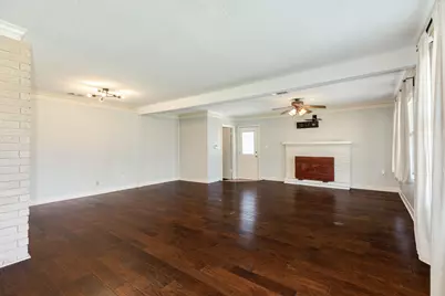 120 Palm Lane, Lake Jackson, TX 77566 - Photo 10