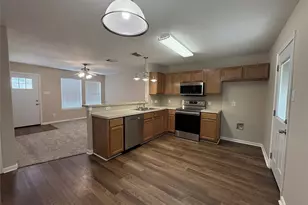 5525 N Buffalo Cir, Willis, TX 77378 - Photo 4
