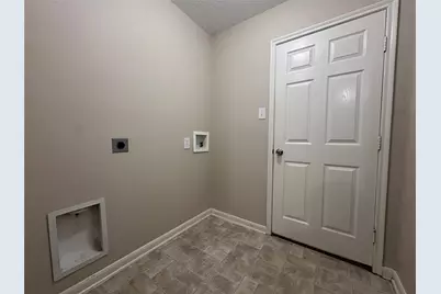 5525 N Buffalo Circle, Willis, TX 77378 - Photo 12