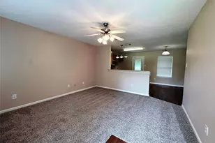 5525 N Buffalo Cir, Willis, TX 77378 - Photo 2