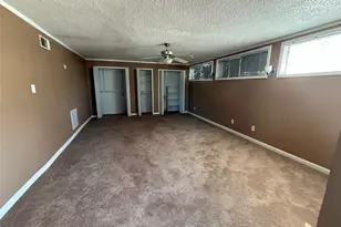 904 11th St, Texas City, TX 77590 - Photo 14