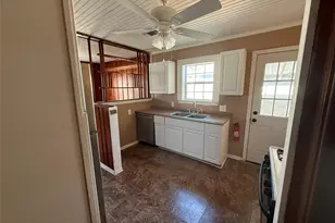 904 11th St, Texas City, TX 77590 - Photo 26