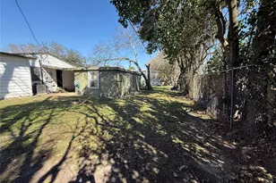 904 11th St, Texas City, TX 77590 - Photo 20