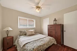 306 W Castle Harbour Dr, Friendswood, TX 77546 - Photo 34