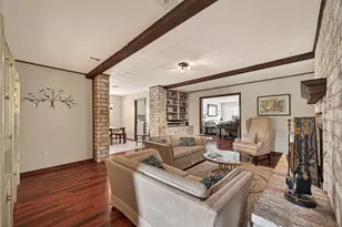 306 W Castle Harbour Dr, Friendswood, TX 77546 - Photo 12