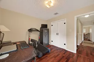 306 W Castle Harbour Dr, Friendswood, TX 77546 - Photo 26
