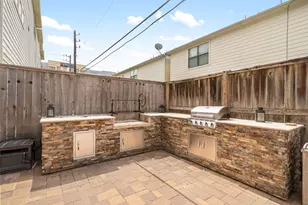 548 Westcross St, Houston, TX 77018 - Photo 4