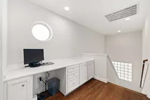 548 Westcross St, Houston, TX 77018 - Photo 22