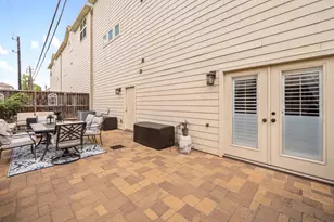 548 Westcross St, Houston, TX 77018 - Photo 32