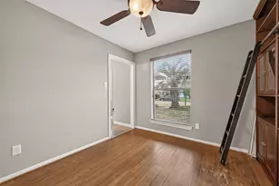 11730 Dorrance Ln, Meadows Place, TX 77477 - Photo 16