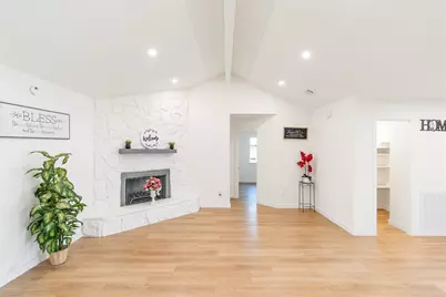 10110 Hollow Canyon Drive, Sugar Land, TX 77498 - Photo 12