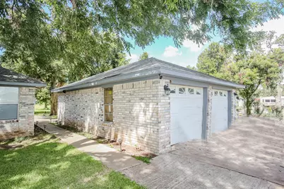 234 County Road 285, Sargent, TX 77414 - Photo 12