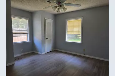 31 14th Avenue N, Texas City, TX 77590 - Photo 8