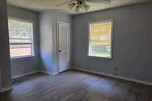 31 14th Ave N, Texas City, TX 77590 - Photo 8