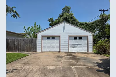 31 14th Avenue N, Texas City, TX 77590 - Photo 14