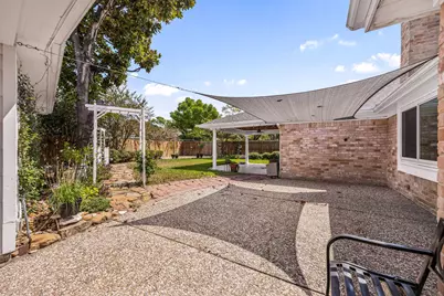 10106 Inwood Drive, Houston, TX 77042 - Photo 38