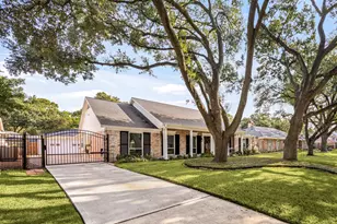 10106 Inwood Dr, Houston, TX 77042 - Photo 44