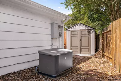 10106 Inwood Drive, Houston, TX 77042 - Photo 42