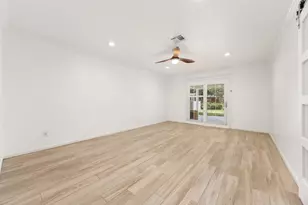 10106 Inwood Dr, Houston, TX 77042 - Photo 18