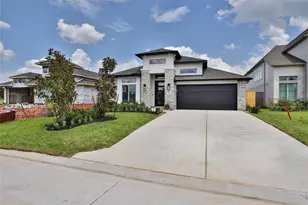 315 Texoma Plains Dr, Conroe, TX 77304 - Photo 2