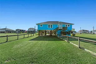 117 S Verdia Dr, Crystal Beach, TX 77650 - Photo 20