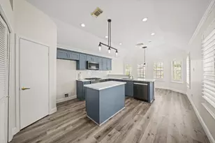 2727 N Peach Hollow Cir, Pearland, TX 77584 - Photo 6