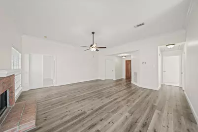 2727 N Peach Hollow Circle, Pearland, TX 77584 - Photo 4