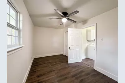 1003 W Hart Avenue, Pasadena, TX 77506 - Photo 14