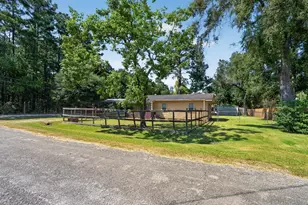 1415 Sharon St, Vidor, TX 77662 - Photo 2